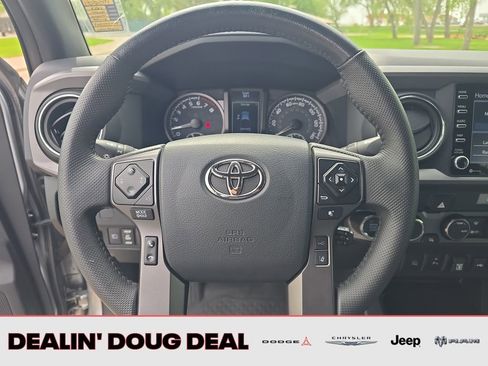 Used 2023 Toyota Tacoma TRD Off-Road w/ Technology Package AWD/4WD image 15