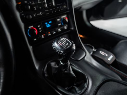 Used 2002 Chevrolet Corvette Z06 w/ Memory Pkg image 23