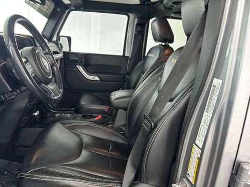 Used 2013 Jeep Wrangler Unlimited Sahara w/ Mopar Chrome Edition Group AWD/4WD image 21