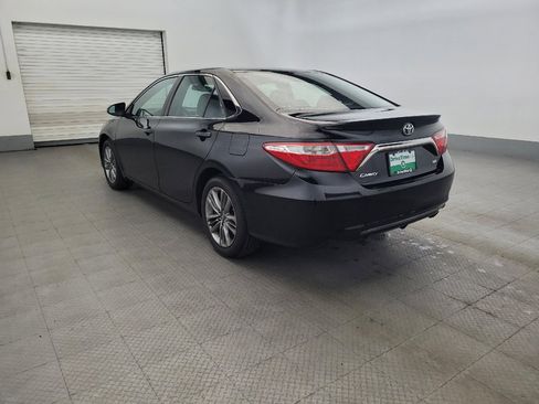 Used 2017 Toyota Camry SE w/ Moonroof Package FWD image 5