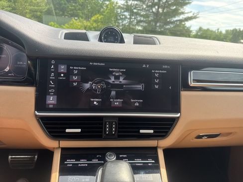 Used 2019 Porsche Cayenne S AWD/4WD image 31