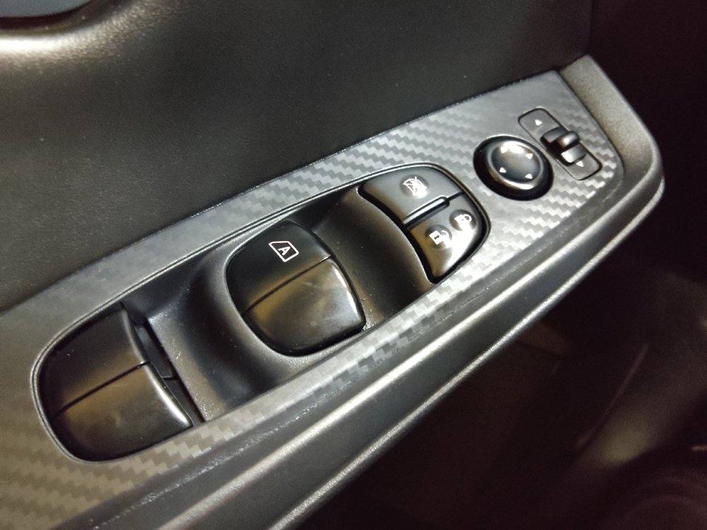Used 2025 Nissan Sentra SV FWD image 27