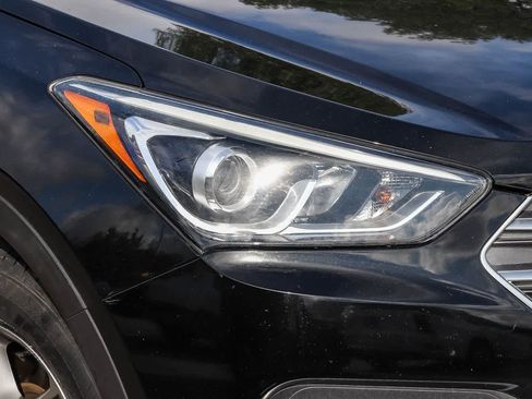 Used 2018 Hyundai Santa Fe Sport image 7