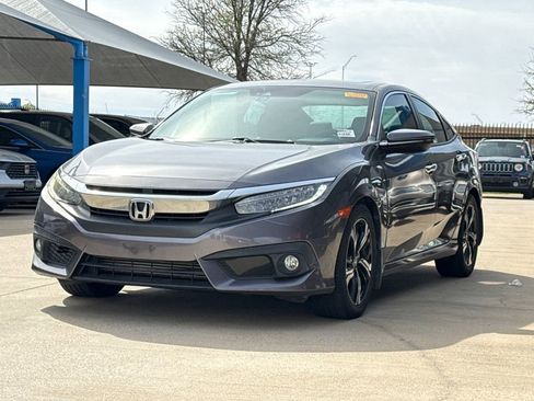 Used 2017 Honda Civic Touring image 2