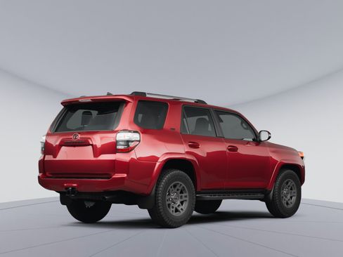 Used 2024 Toyota 4Runner SR5 Premium image 4