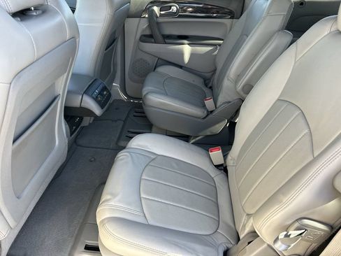 Used 2013 Buick Enclave Premium FWD image 17