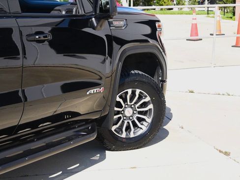 Used 2020 GMC Sierra 1500 AT4 w/ AT4 Premium Package image 25