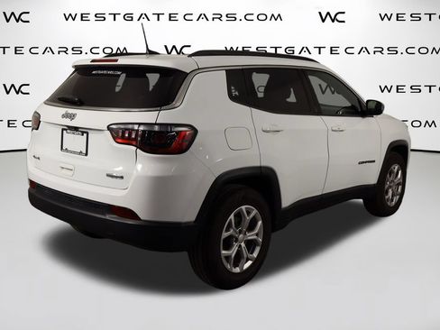 Used 2024 Jeep Compass Latitude AWD/4WD image 43