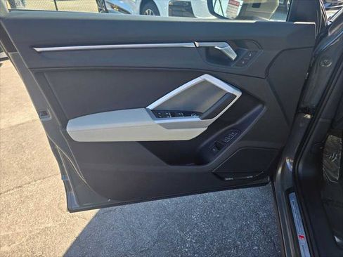 Certified 2025 Audi Q3 2.0T Premium Plus w/ Premium Plus Package image 23