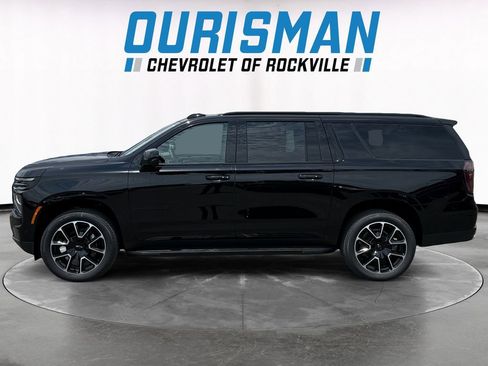 New 2026 Chevrolet Suburban RST w/ Sun And Tow Package AWD/4WD image 3