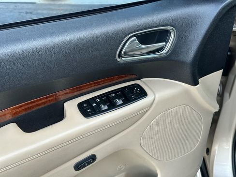 Used 2015 Dodge Durango Limited w/ Nav & Power Liftgate Group image 12