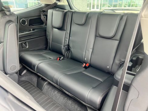 New 2025 Subaru Ascent Bronze Edition w/ Popular Package #2 image 9