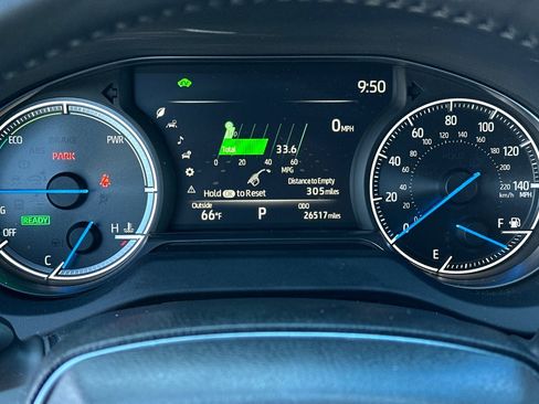 Used 2024 Toyota Venza XLE image 33