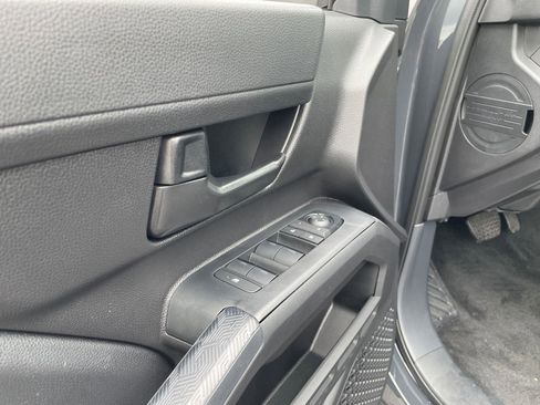 Used 2024 Toyota Tacoma SR image 17