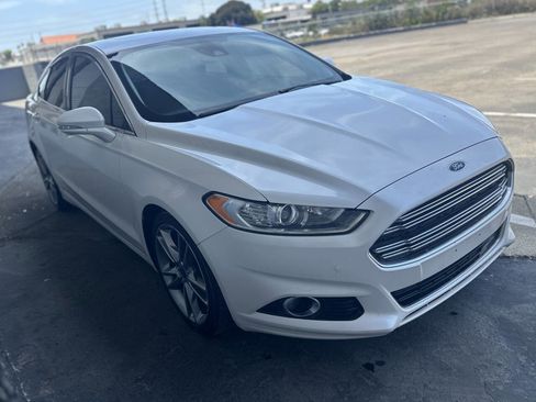 Used 2016 Ford Fusion Titanium FWD image 2
