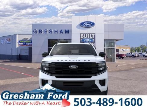 New 2026 Ford Expedition Platinum w/ Stealth Appearance Package AWD/4WD image 6