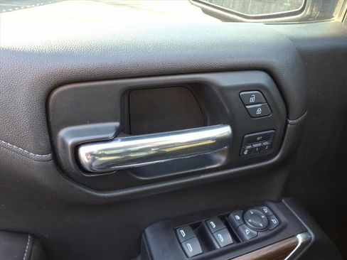 Used 2019 Chevrolet Silverado 1500 High Country w/ High Country Premium Package image 18