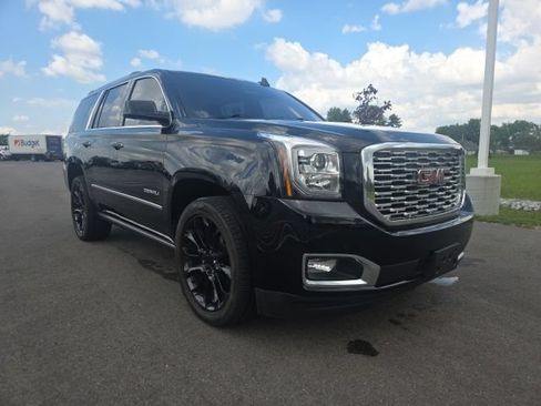 Used 2019 GMC Yukon Denali w/ Denali Ultimate Package AWD/4WD image 1