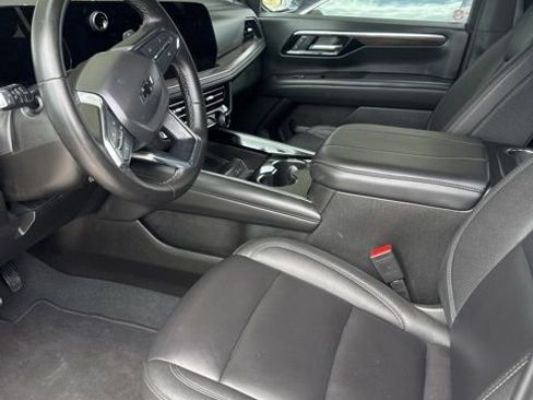 Used 2025 Chevrolet Tahoe Z71 AWD/4WD image 5