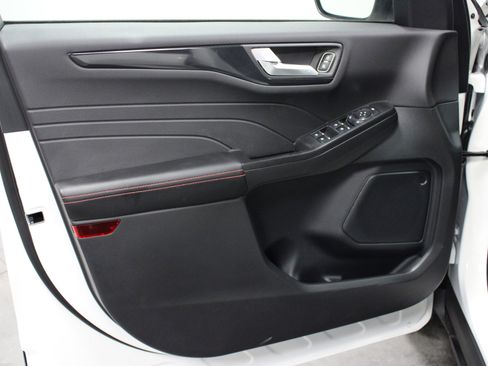 New 2025 Ford Escape ST-Line w/ Equipment Group 301A image 11