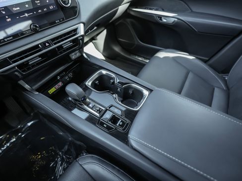 Used 2023 Lexus RX 350 Premium image 11