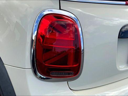 Certified 2022 MINI Cooper S w/ Driver Assistance Package image 29