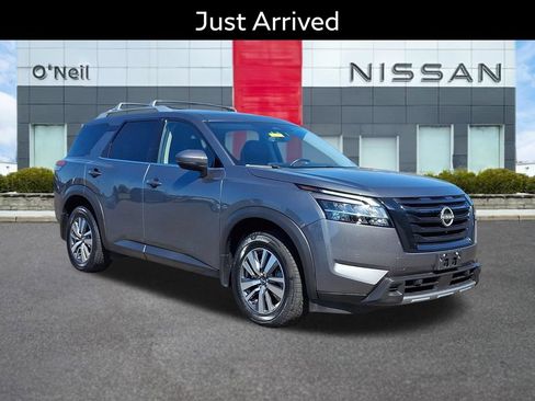 Certified 2023 Nissan Pathfinder SL w/ Black Appearance Package AWD/4WD image 1