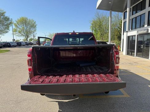 Used 2019 RAM 1500 Laramie AWD/4WD image 13