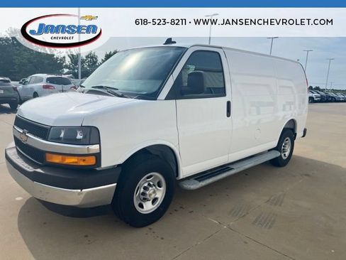 Used 2025 Chevrolet Express 2500 w/ Driver Convenience Package RWD image 3