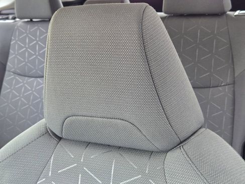 Used 2024 Toyota RAV4 XLE AWD/4WD image 17