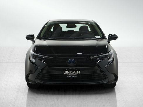 Used 2025 Toyota Corolla LE image 8