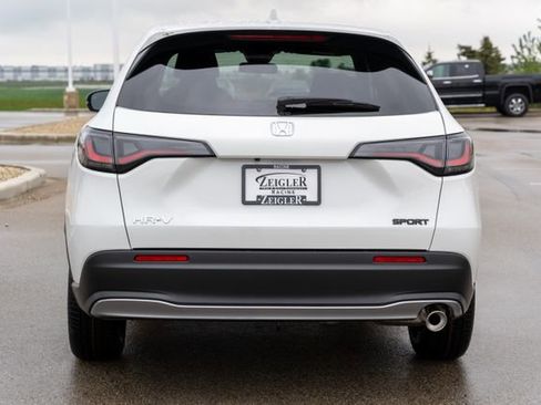 Used 2023 Honda HR-V Sport image 6