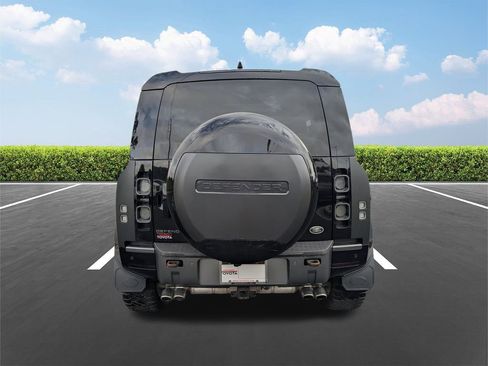 Used 2023 Land Rover Defender 110 V8 image 5