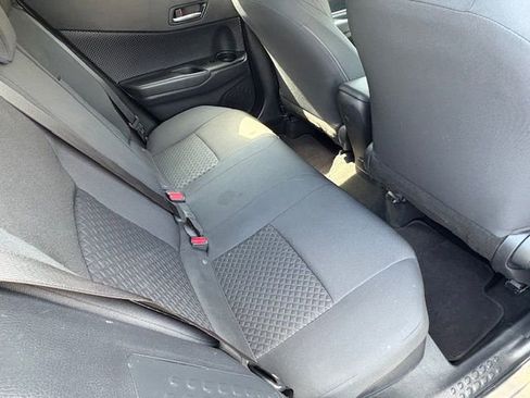 Used 2021 Toyota C-HR LE FWD image 21