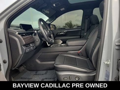 Used 2025 GMC Sierra EV Denali AWD/4WD image 16