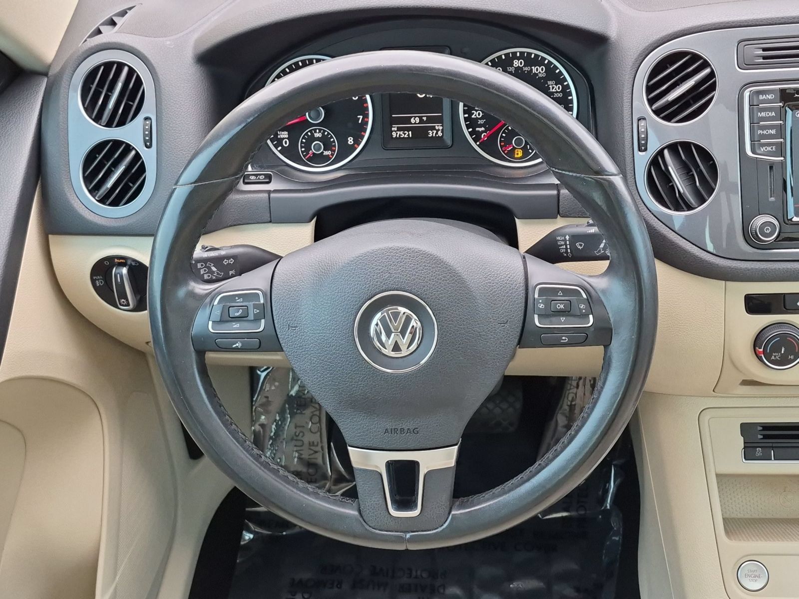 Used 2016 Volkswagen Tiguan SE AWD/4WD image 18