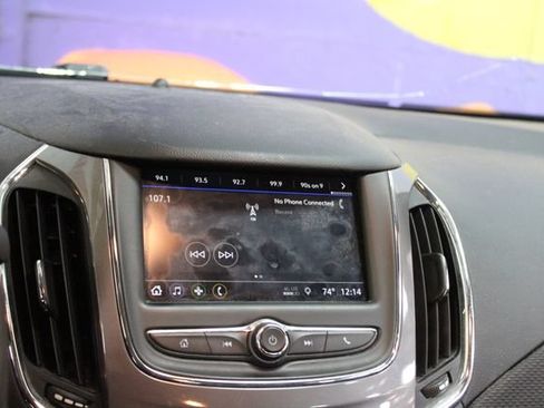 Used 2019 Chevrolet Cruze LT FWD image 17