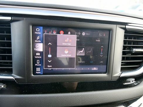 Used 2024 Chrysler Voyager LX FWD image 41