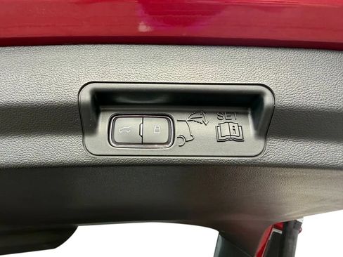 Used 2024 Ford Explorer Limited AWD/4WD image 35