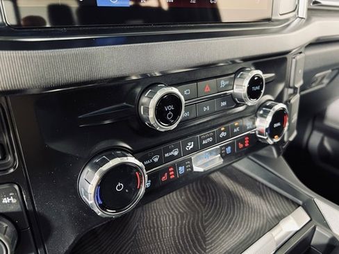 Used 2025 Ford F450 Platinum image 32