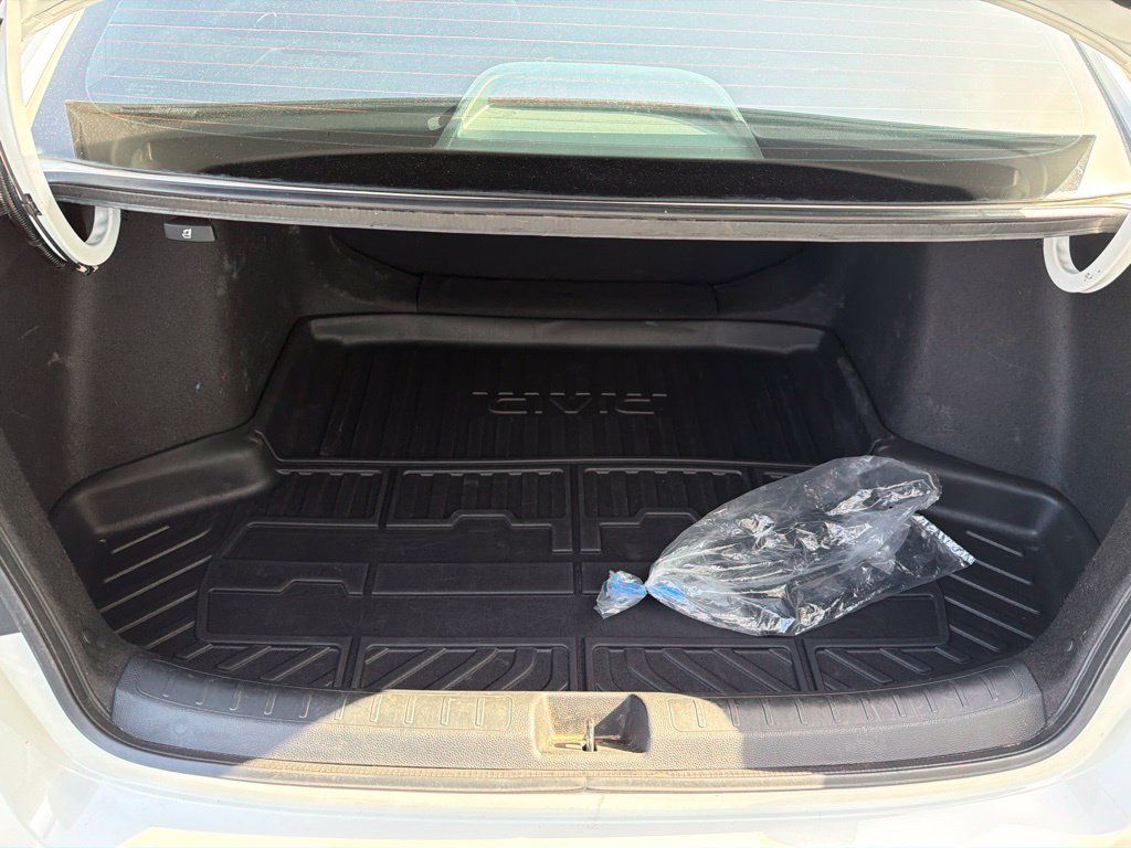 Used 2023 Honda Civic Sport image 15