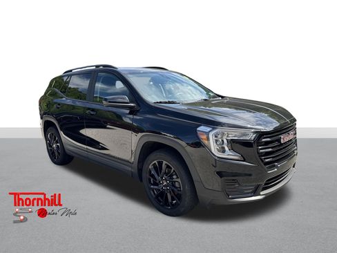 Used 2023 GMC Terrain SLE w/ Driver Convenience Package AWD/4WD image 4