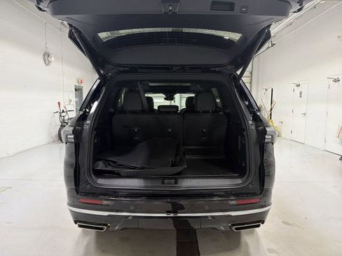 Certified 2025 Buick Enclave Avenir AWD/4WD image 14