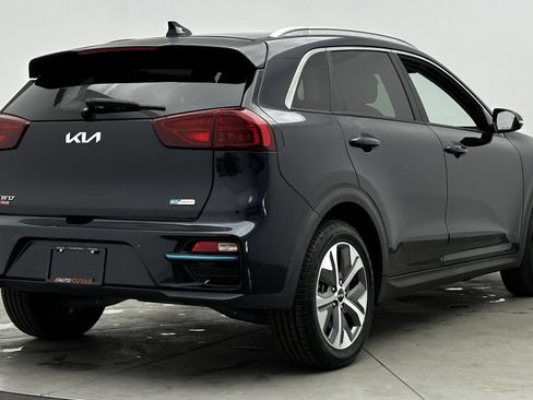 Used 2022 Kia Niro EX Premium image 8