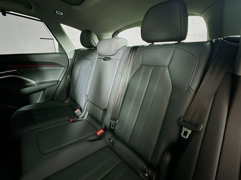 New 2025 Audi Q5 Premium Plus image 24