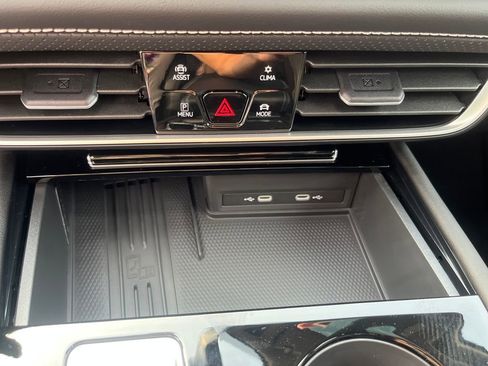 New 2026 Volkswagen Atlas SE image 14