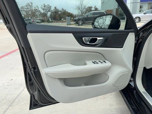 Certified 2023 Volvo S60 T8 Plus image 10