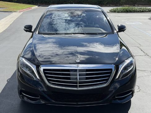 Used 2017 Mercedes-Benz S 550 Sedan image 3