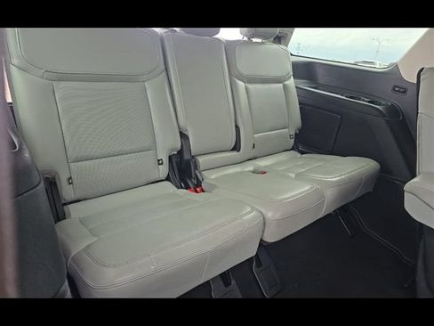 Used 2025 Ford Expedition Platinum w/ Driver's Package AWD/4WD image 8