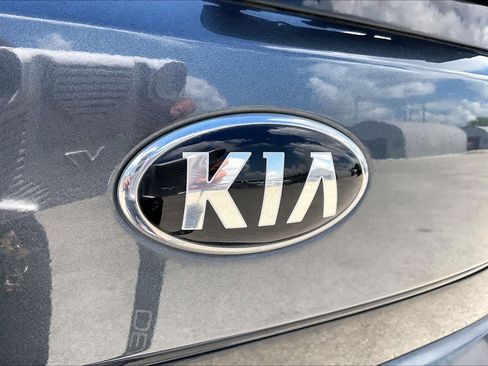 Used 2020 Kia Soul LX FWD image 27